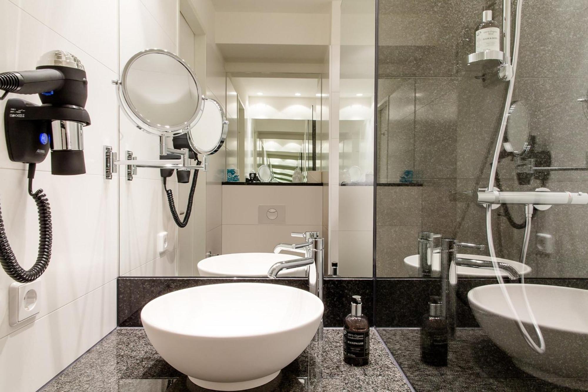 Motel One Berlin-Hackescher Markt Экстерьер фото